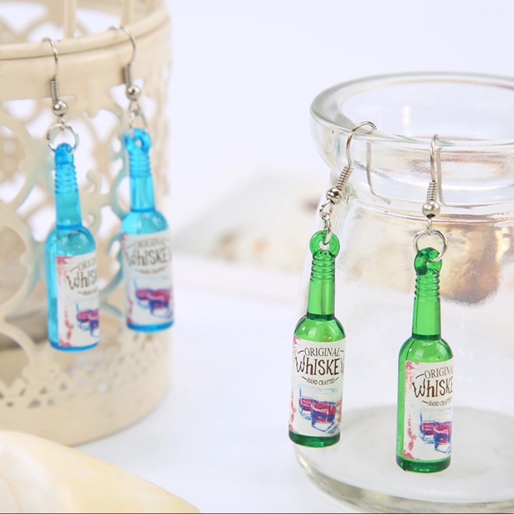 ❤️🆕 Adorable Whiskey Bottles Earrings